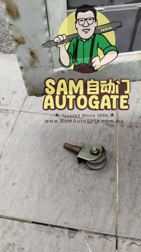 Repair Auto Gate Roller Damaged USJ