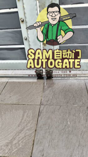 Replace Auto Gate Roller USJ