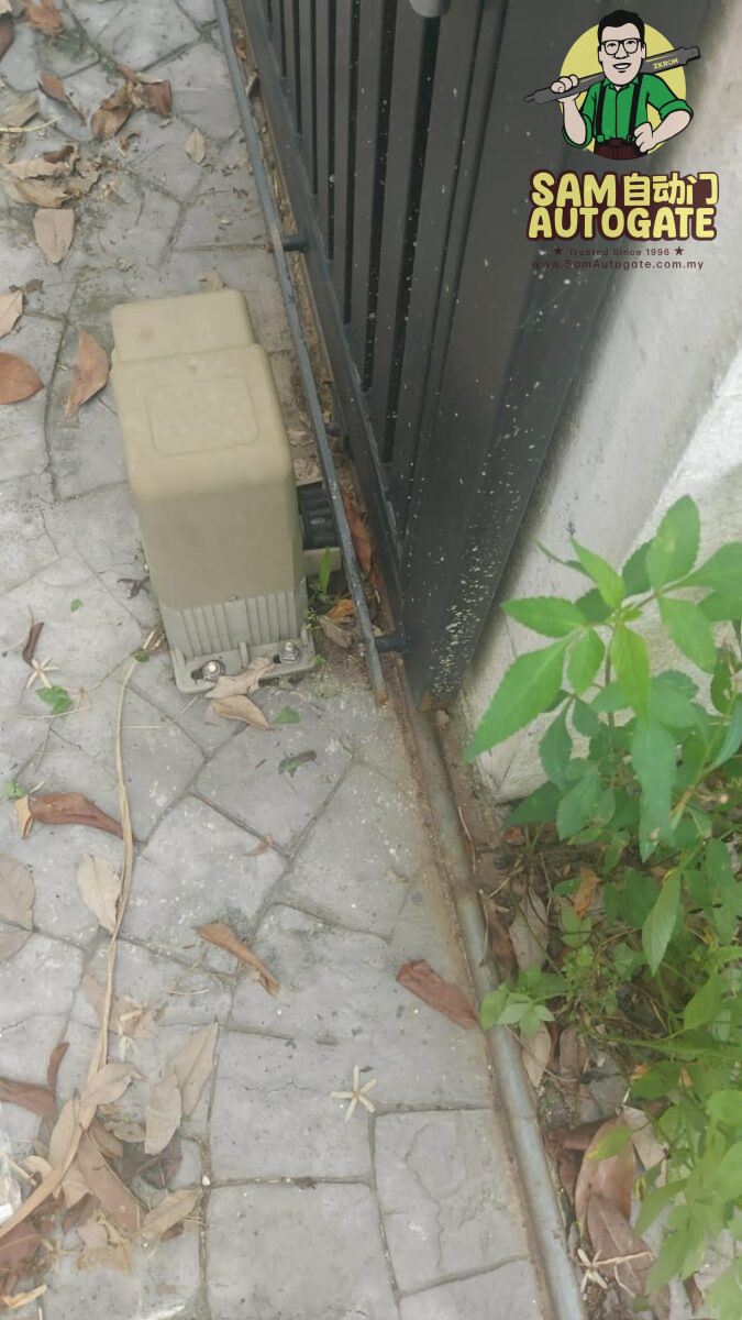 Baiki Sliding Autogate Motor Damansara