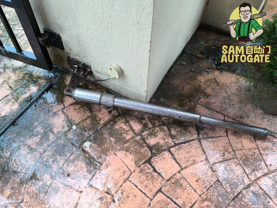OAE Swing Autogate Lama Ampang