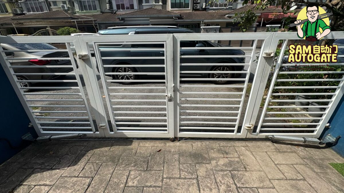 Folding Auto Gate Roller Seri Kembangan