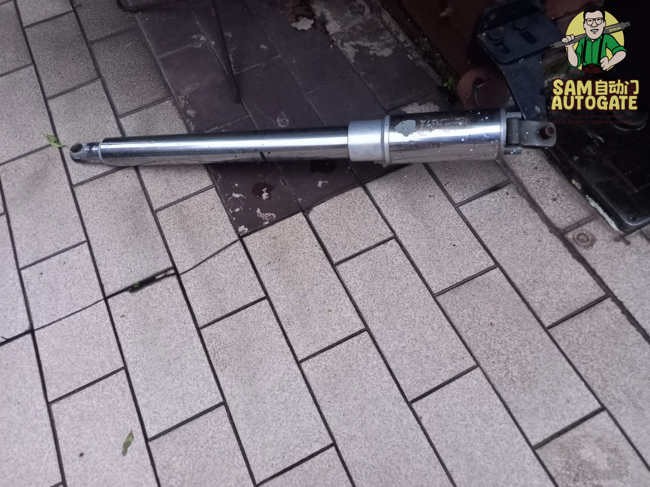 E8 Swing Autogate Repair PJ