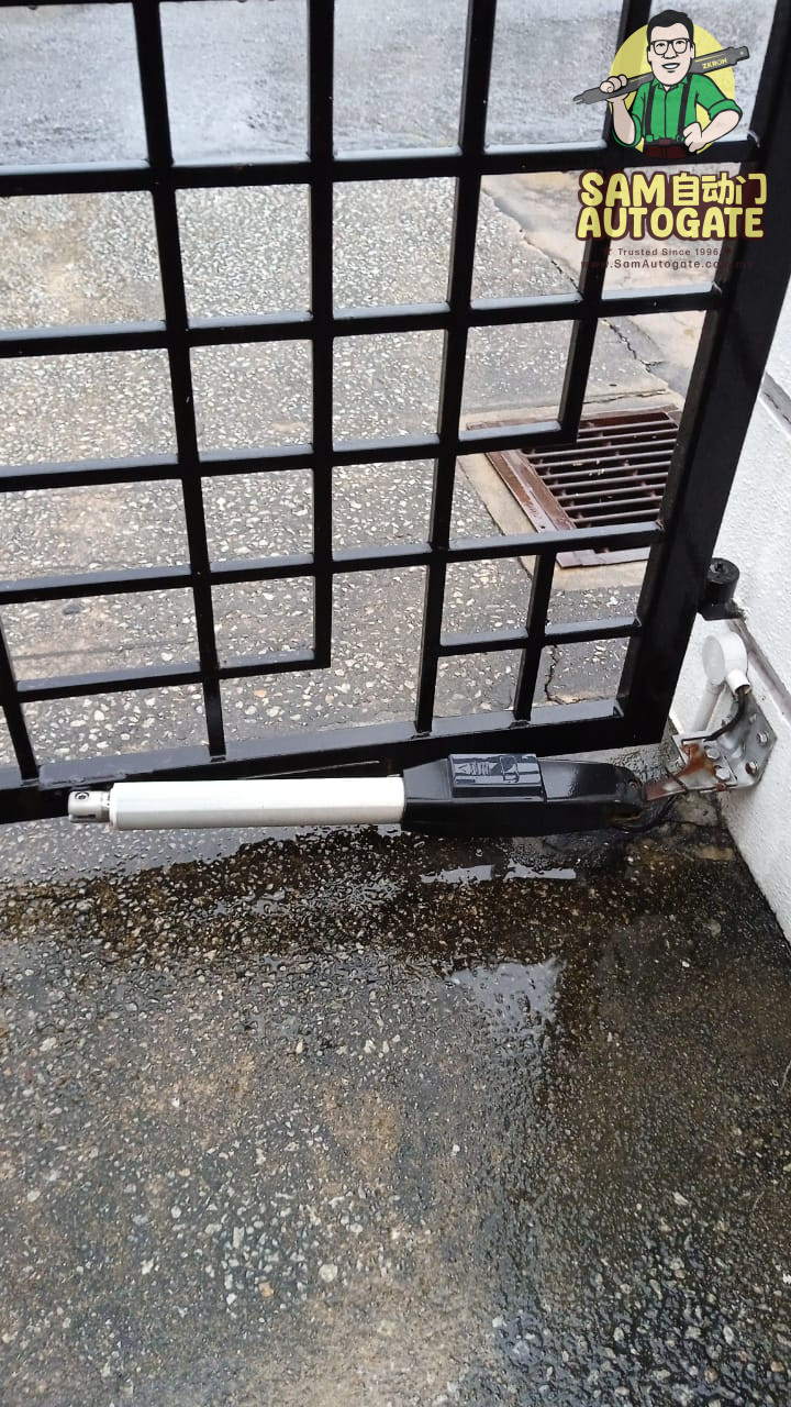 Autogate Rosak Sebab Hujan Di Klang